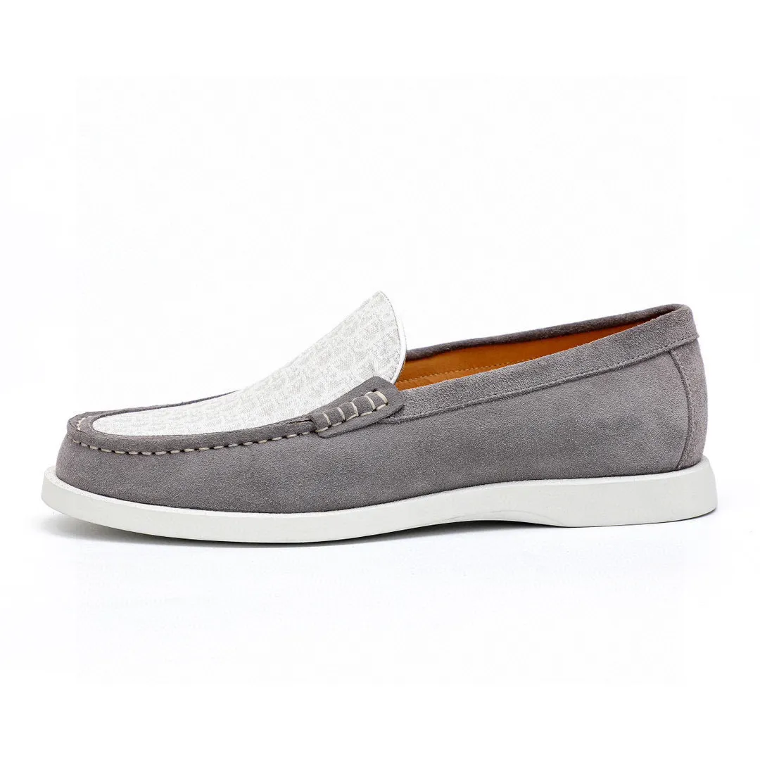 Men's shoes 💰460 💐Original packaging Product trademark: Dior "Dior" casual leather shoes Regular size: 38-44 (45.46.47🉑️Customized) Product materials: Selected Italian imported first-layer suede cowhide upper, imported water-dyed 🐂 cowhide lining. Strong three-dimensional visual effect, original rubber outsole Color: 3⃣️colors available